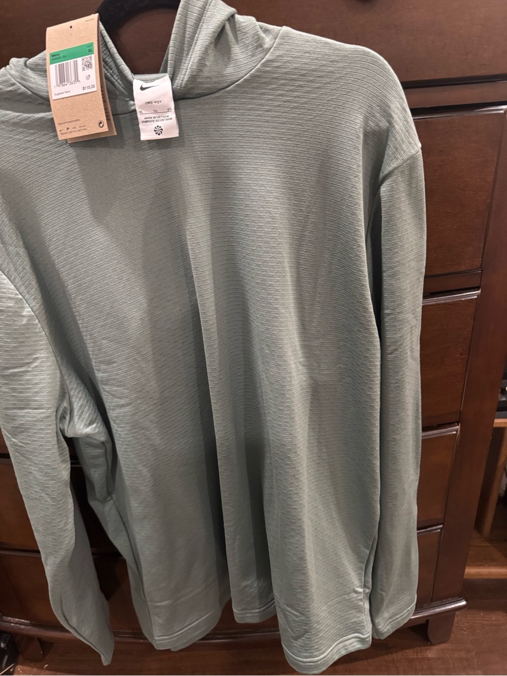 Nike Men's Lightweight Hooded Long-Sleeve Shirt - Sage Green size xl